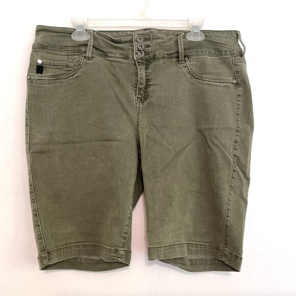 TORRID Plus Size Jegging Bermuda Shorts Olive Green 10.5" In Denim Jean Shorts - Picture 2 of 16